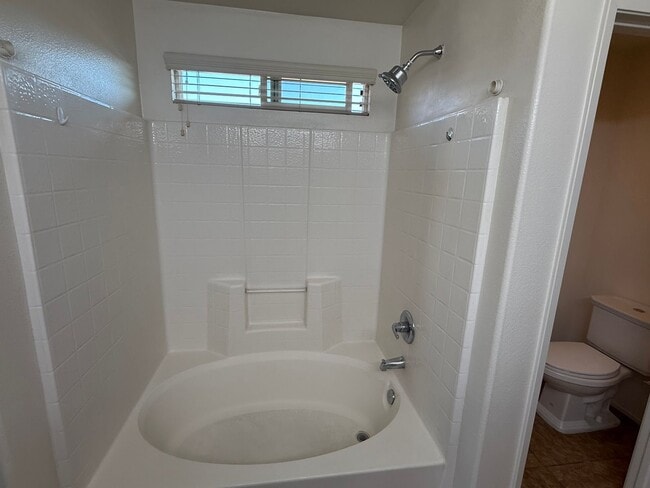 Building Photo - Brentwood Community- Centrally Located- 3 ...