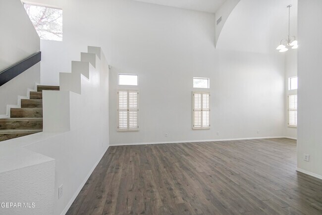 Building Photo - 6529 Jim De Groat Dr