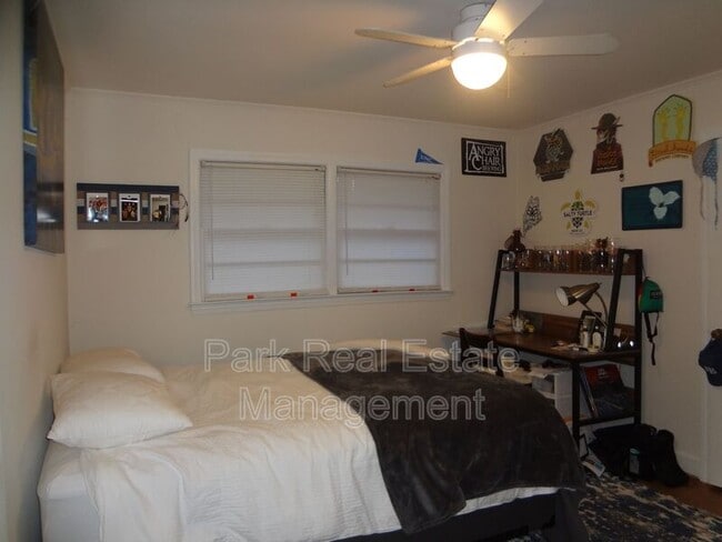 Building Photo - 806 Woodland Ave