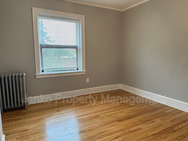 Building Photo - 5605 W Wabansia Ave