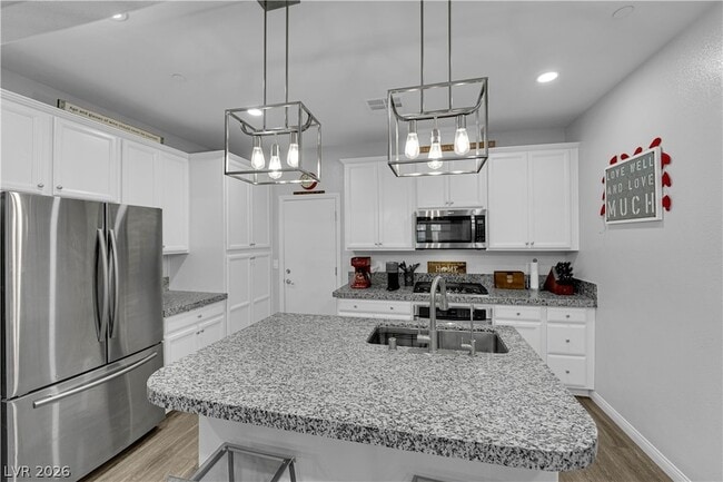 Building Photo - 160 Lomita Heights Dr