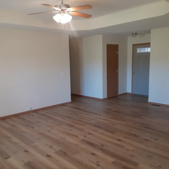 Building Photo - 325 S Casa Grande Ave