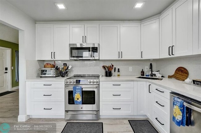 Building Photo - 1070 NW 85th Terrace