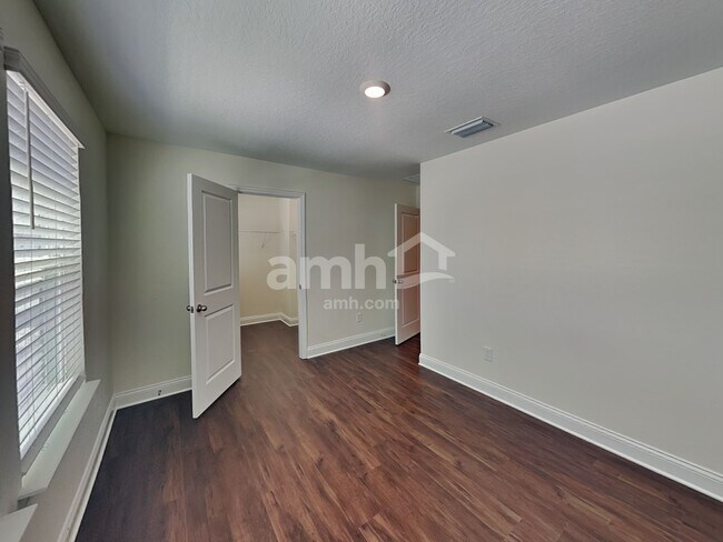Building Photo - 2713 Sunrise Lndg Lp