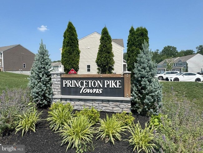 Building Photo - 56 Dolcie Ln