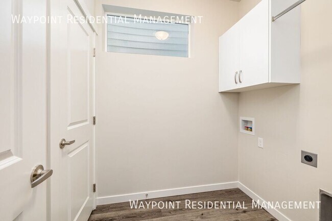 Building Photo - 5316 S Redeken Pl