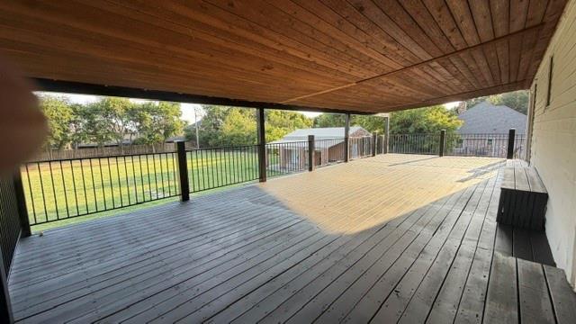Building Photo - 13980 Red Wood Cir N