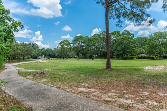 Building Photo - FIVE Bedroom Home in Bluewater Bay