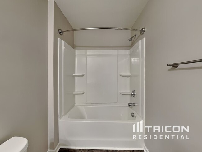 Building Photo - 115 Clove Hitch Dr