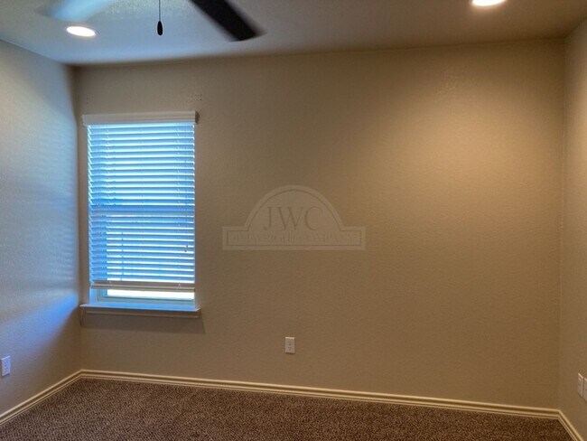 Building Photo - 5701 Luminous Ln