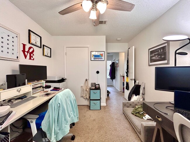 Building Photo - 6031 Old Fredericksburg Rd