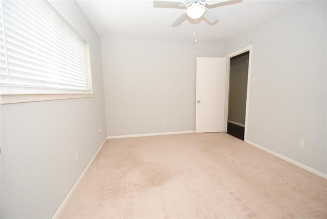 Building Photo - 10038 Briarwild Ln