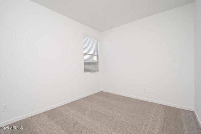 Building Photo - 17305 W Sanna St