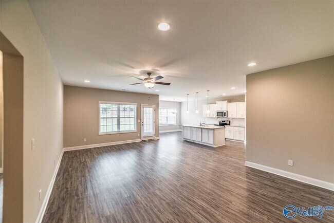Building Photo - 3029 Crystal Creek Dr