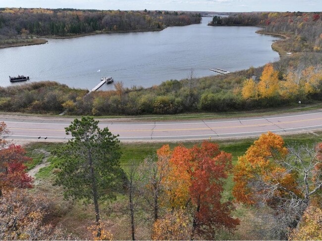 Building Photo - 11423 Fawn Lake Rd