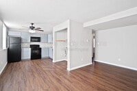 Building Photo - 289 Mt Everest Dr