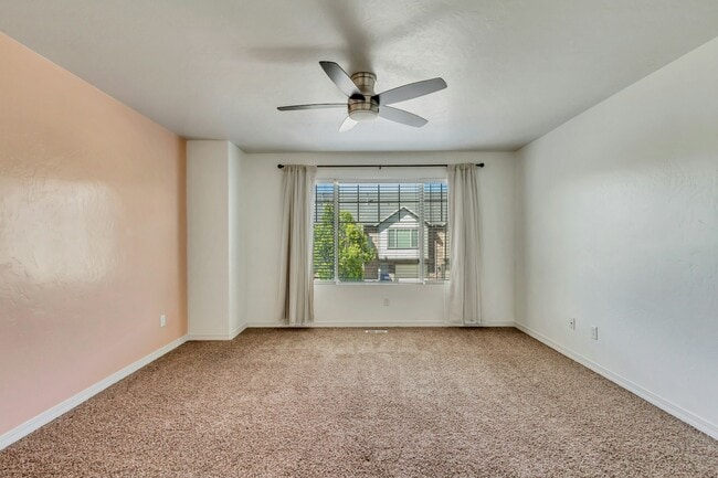 Building Photo - 93 River View Dr