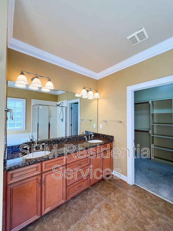 Building Photo - 726 Wine Cellar Cir
