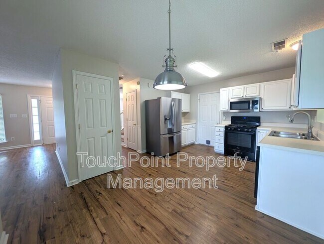 Building Photo - 7603 Lullwater Cove