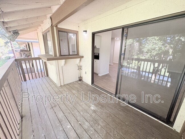 Building Photo - 2405 Sunny Ln