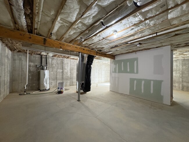Building Photo - 189 Traverse Dr