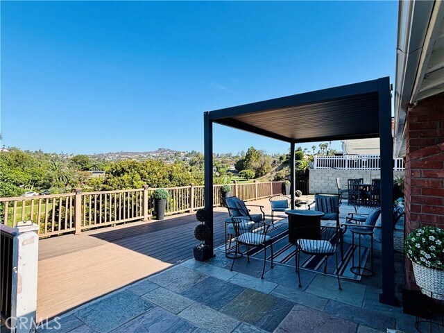 Building Photo - 205 Via Montego