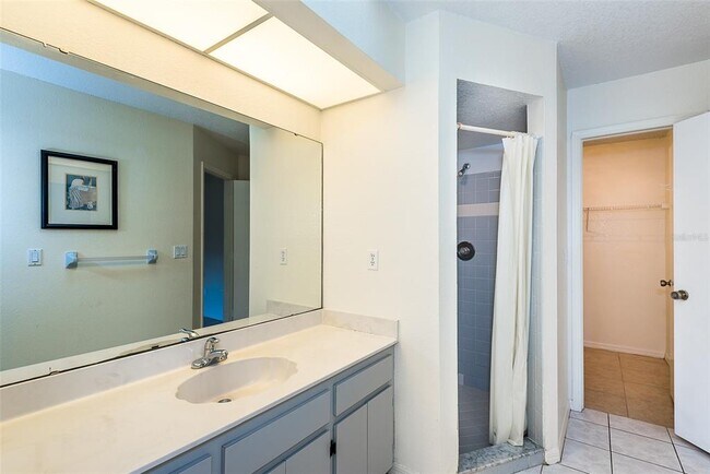 Building Photo - 504 Vannell St