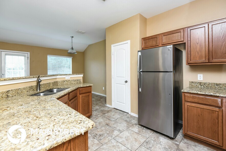 Building Photo - 3457 Cayman Dr