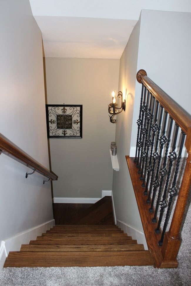 Building Photo - Amazing 3 bd/2.5bth in Farragut!!