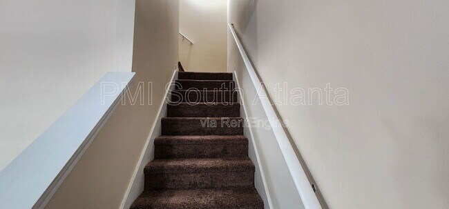 Building Photo - 6864 Mountain Cir