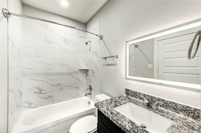 Building Photo - 8157 Tate St