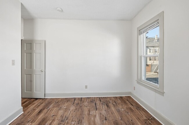 Building Photo - 312 Rivet St