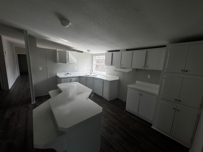 Building Photo - 151 Fox Meadow Dr