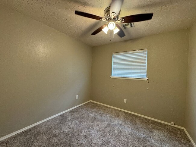 Building Photo - 1410 NW 50th St