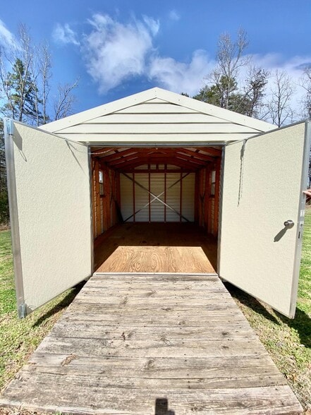 10x14 Storage - 232 Gene Moretz Ln
