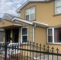 Building Photo - 152-17 135th Ave