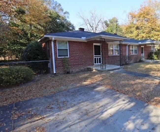 Building Photo - Cozy 2-Bedroom Duplex in Southeast Columbia – Brandon Acres!