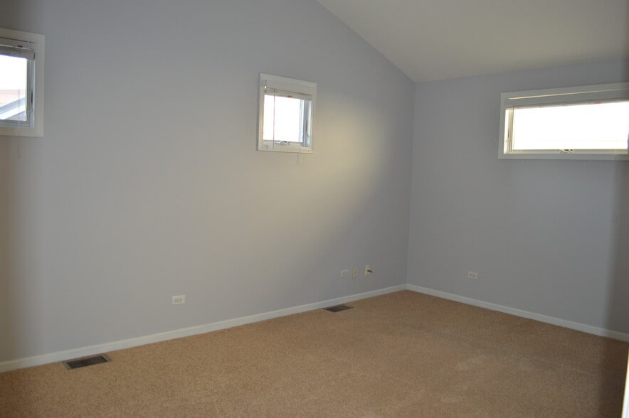 Second Bedroom - 1823-2 N Clybourn Ave