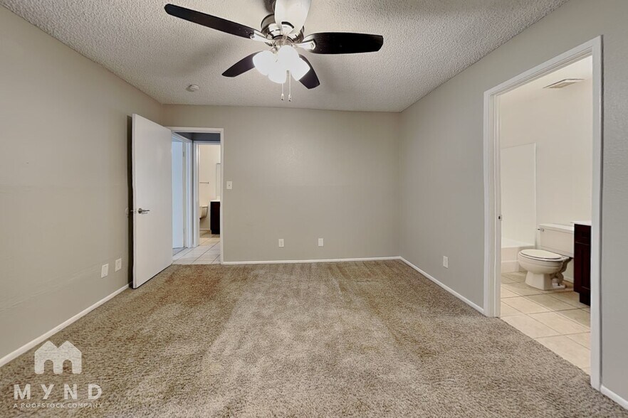 Building Photo - 4820 N 89th Ave