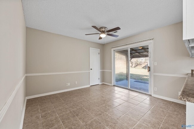 Building Photo - 13935 SW Wyandotte Dr