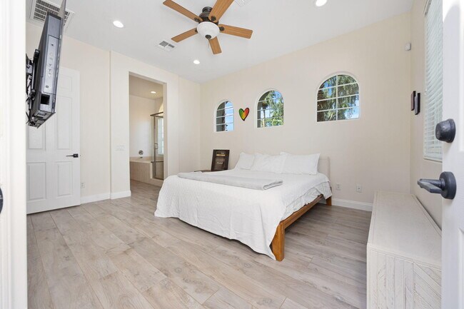 Building Photo - 49392 Hohokam River St