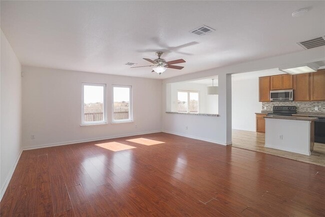 Building Photo - 13237 Coomes Dr