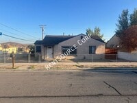 Building Photo - 101 E Desert View Dr