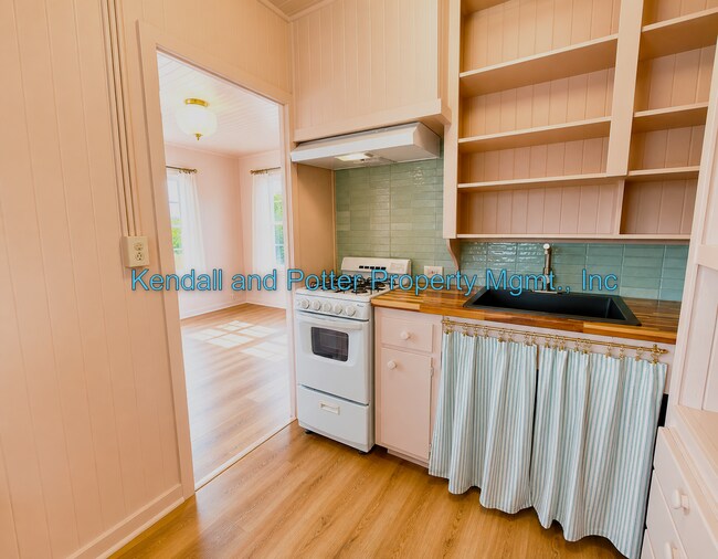 Building Photo - 607CAPITOLA - A and B