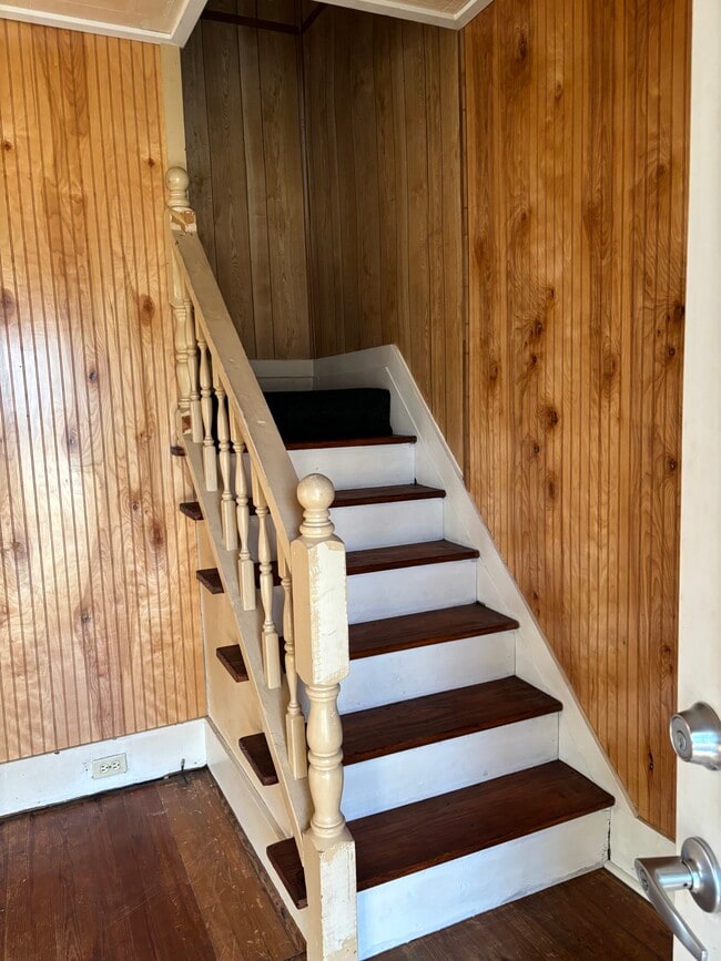 Building Photo - 311 Monroe St