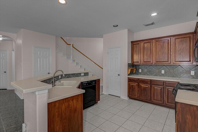 Building Photo - 21322 Willow Glade Dr