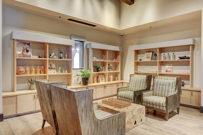 Building Photo - Stunning 3 Bedroom in Skye Canyon Master P...