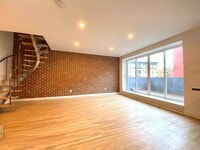 Building Photo - 165 Elizabeth St