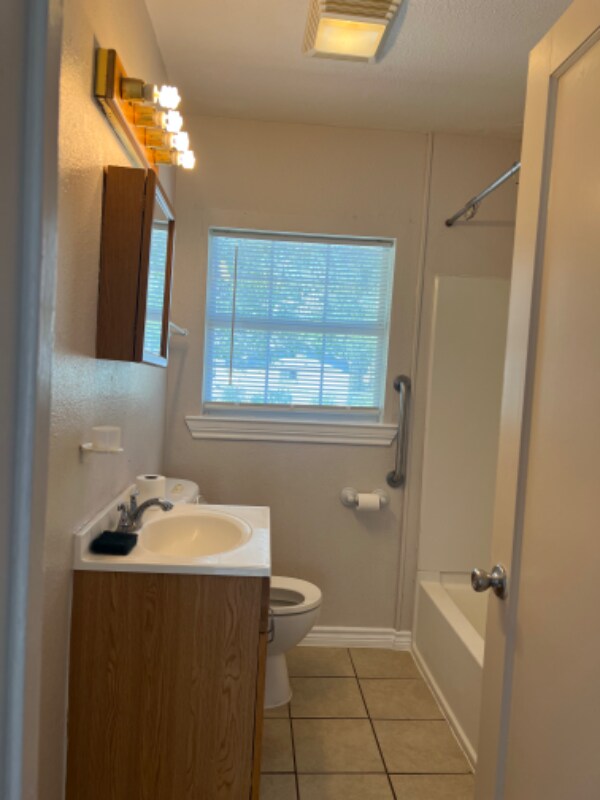 Building Photo - 111 S Audubon Dr