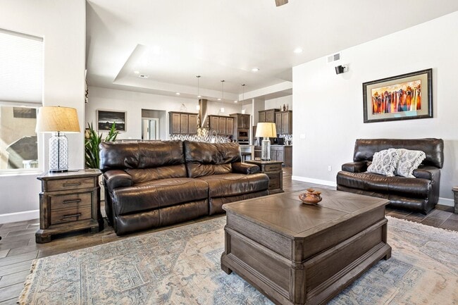 Building Photo - Beautifully Maintained 3 Bedroom Home in Mesa Village